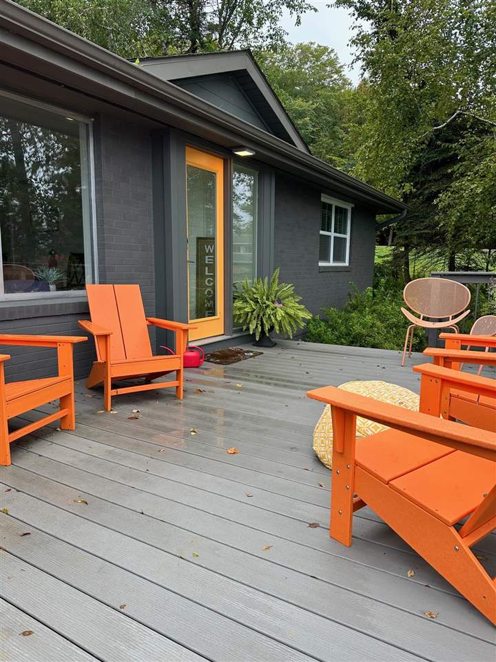 3042 LAKESHORE Road
