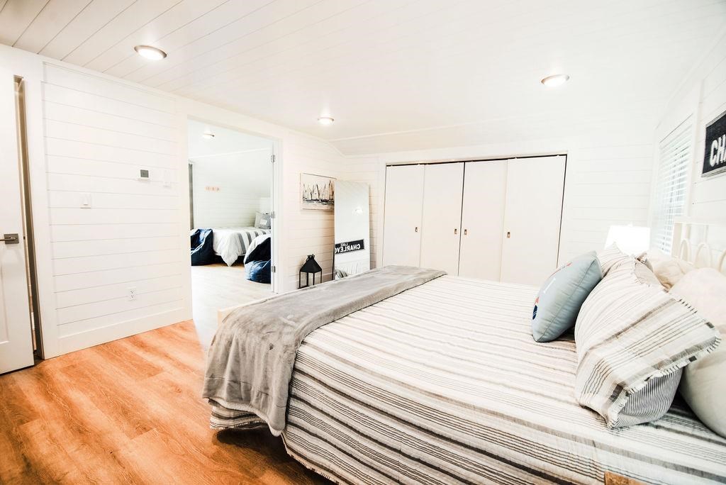 3042 LAKESHORE Road