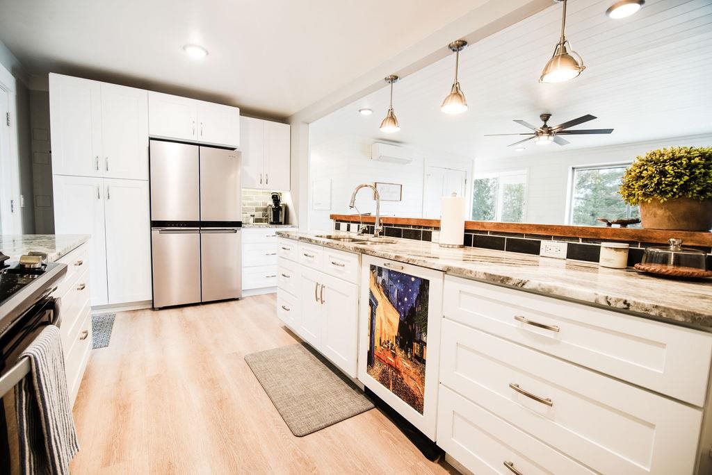 3042 LAKESHORE Road