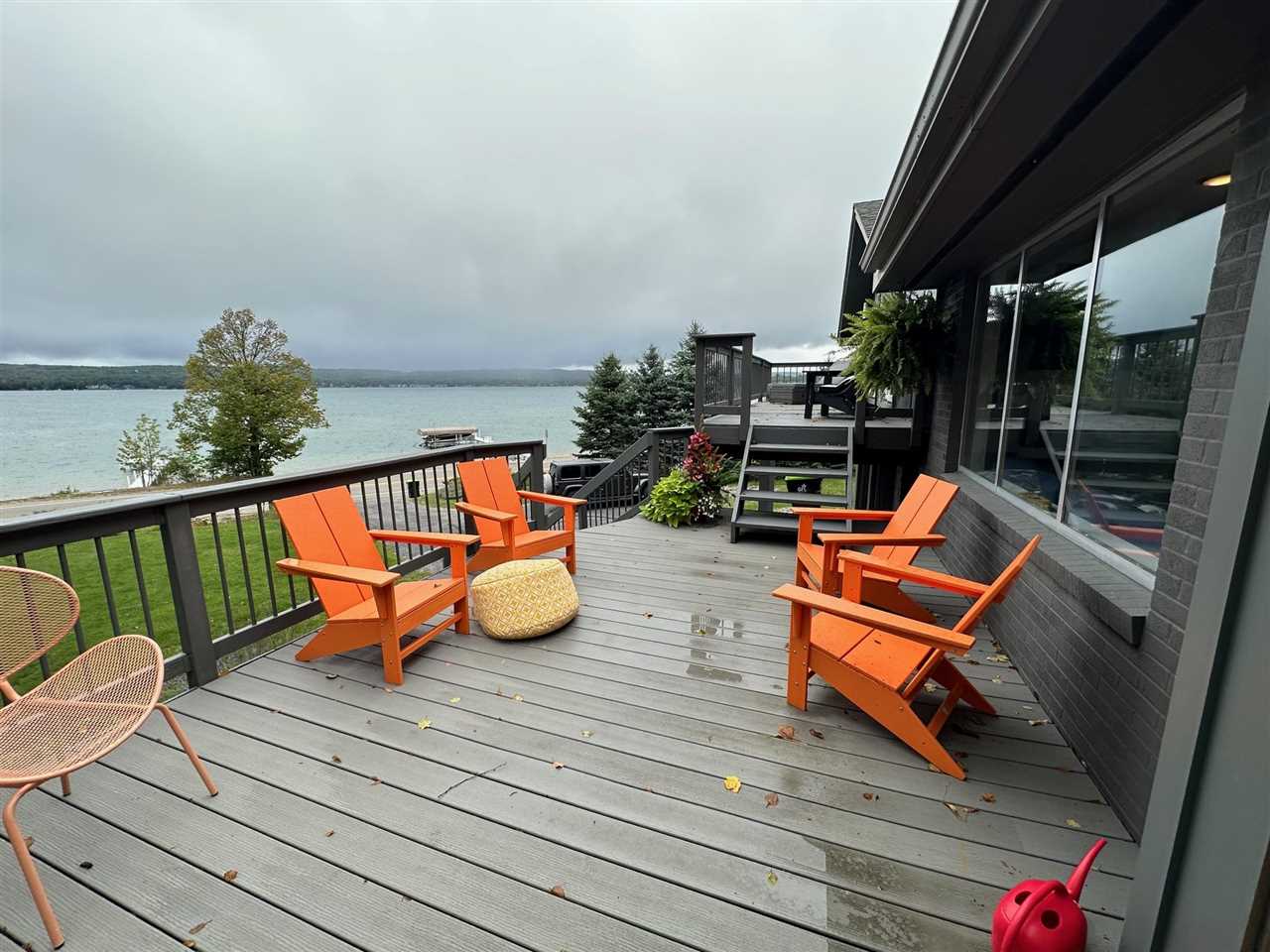 3042 LAKESHORE Road