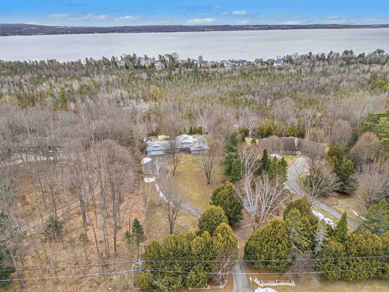 6918 Harbor - Petoskey Road