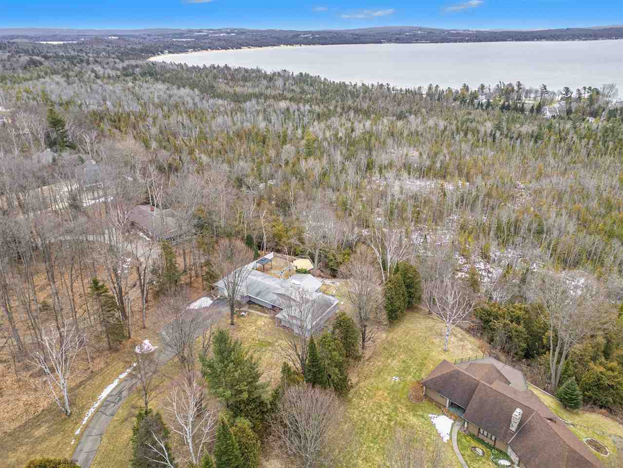 6918 Harbor - Petoskey Road