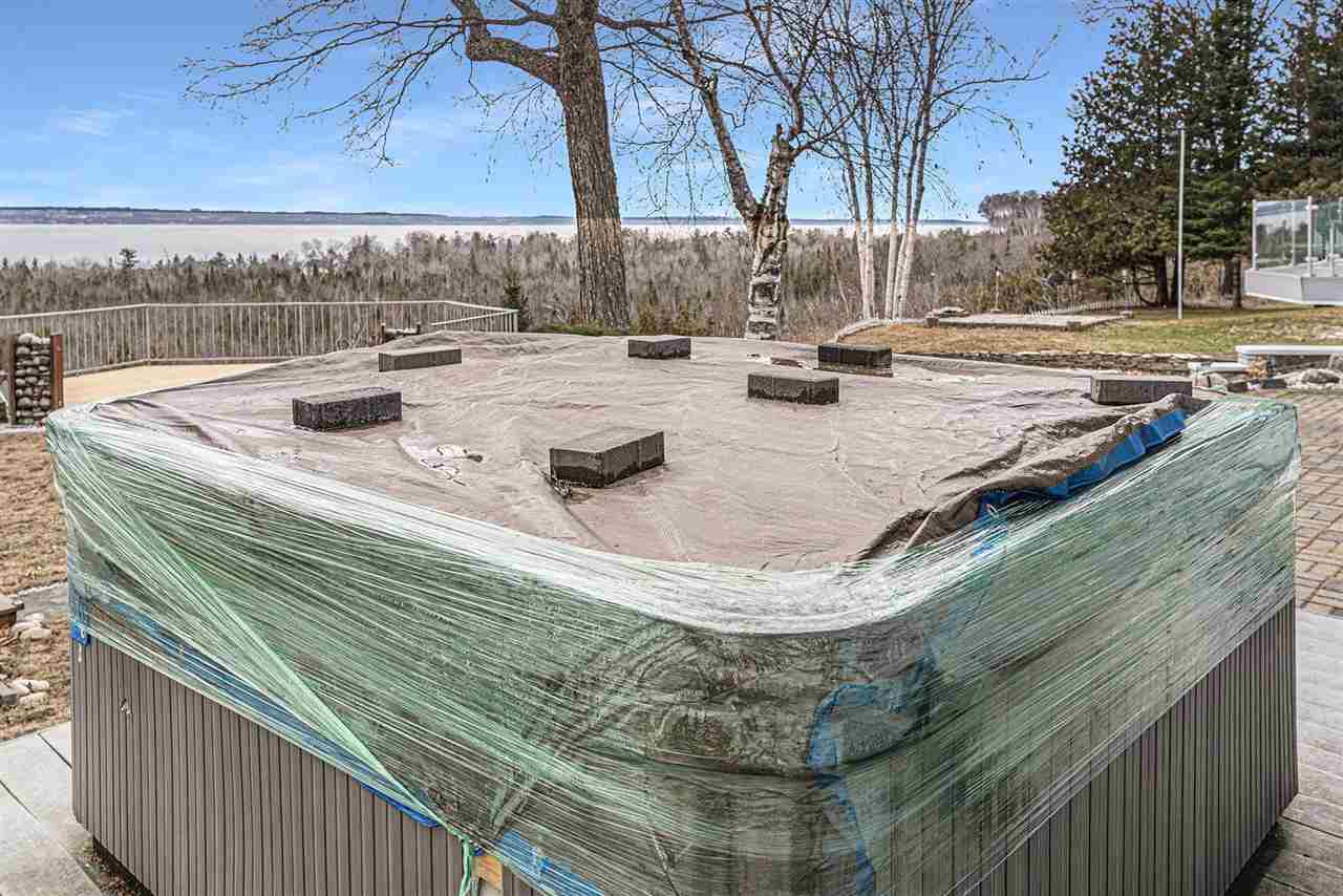 6918 Harbor - Petoskey Road