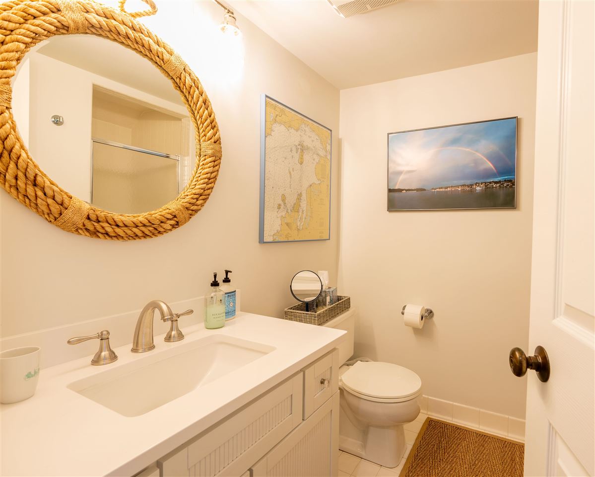 301 Michigan Avenue Unit: 13