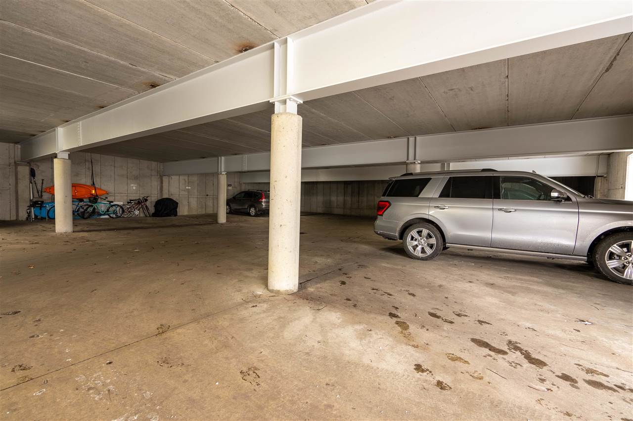 301 Michigan Avenue Unit: 13