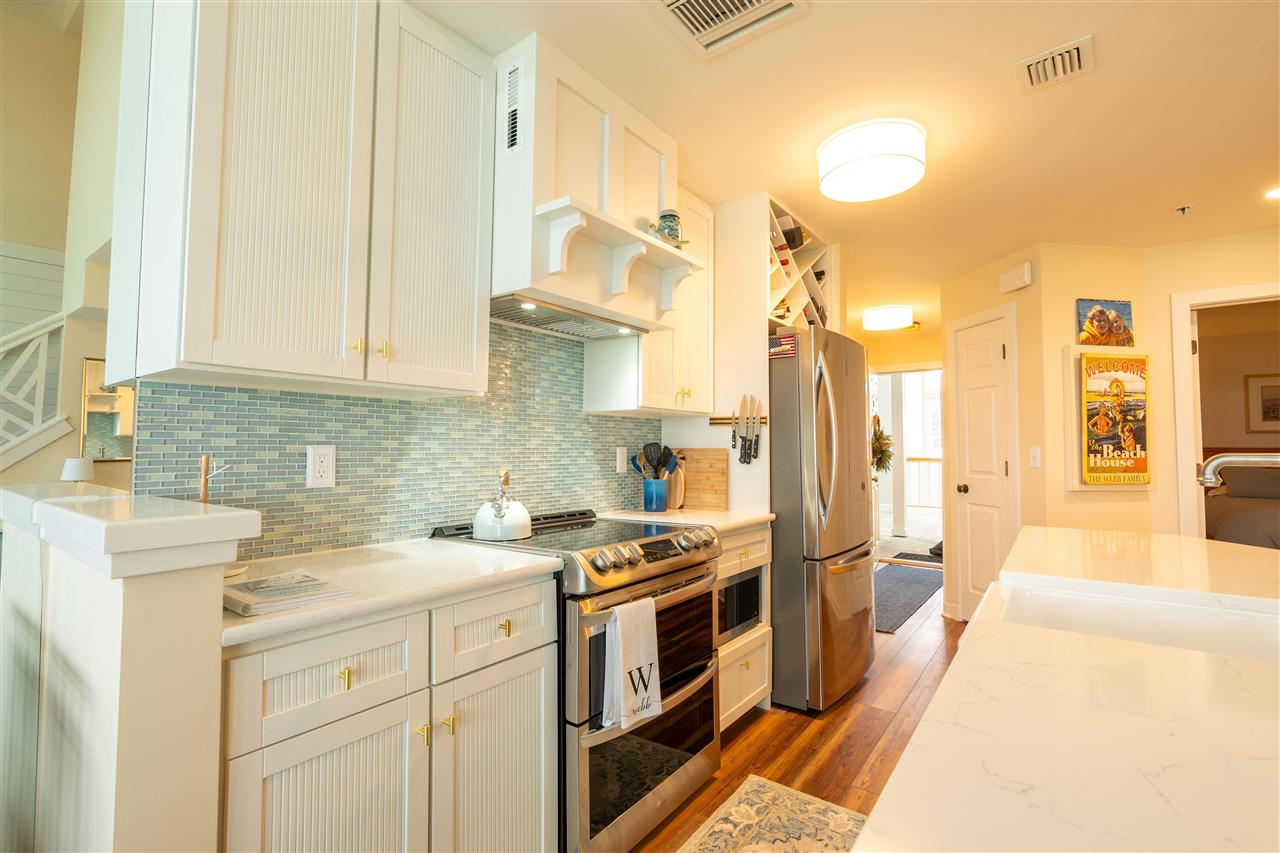 301 Michigan Avenue Unit: 13