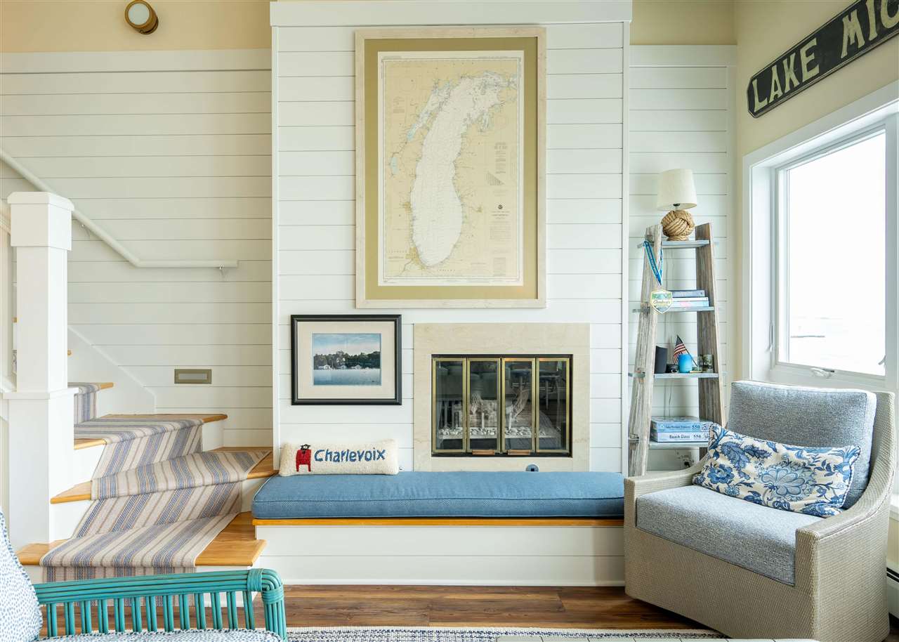 301 Michigan Avenue Unit: 13