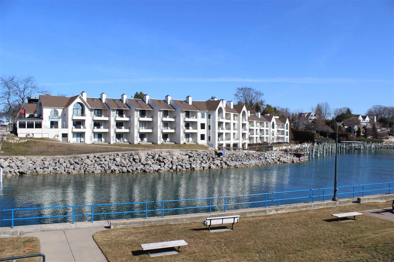 100 Michigan Avenue Unit: #118 D