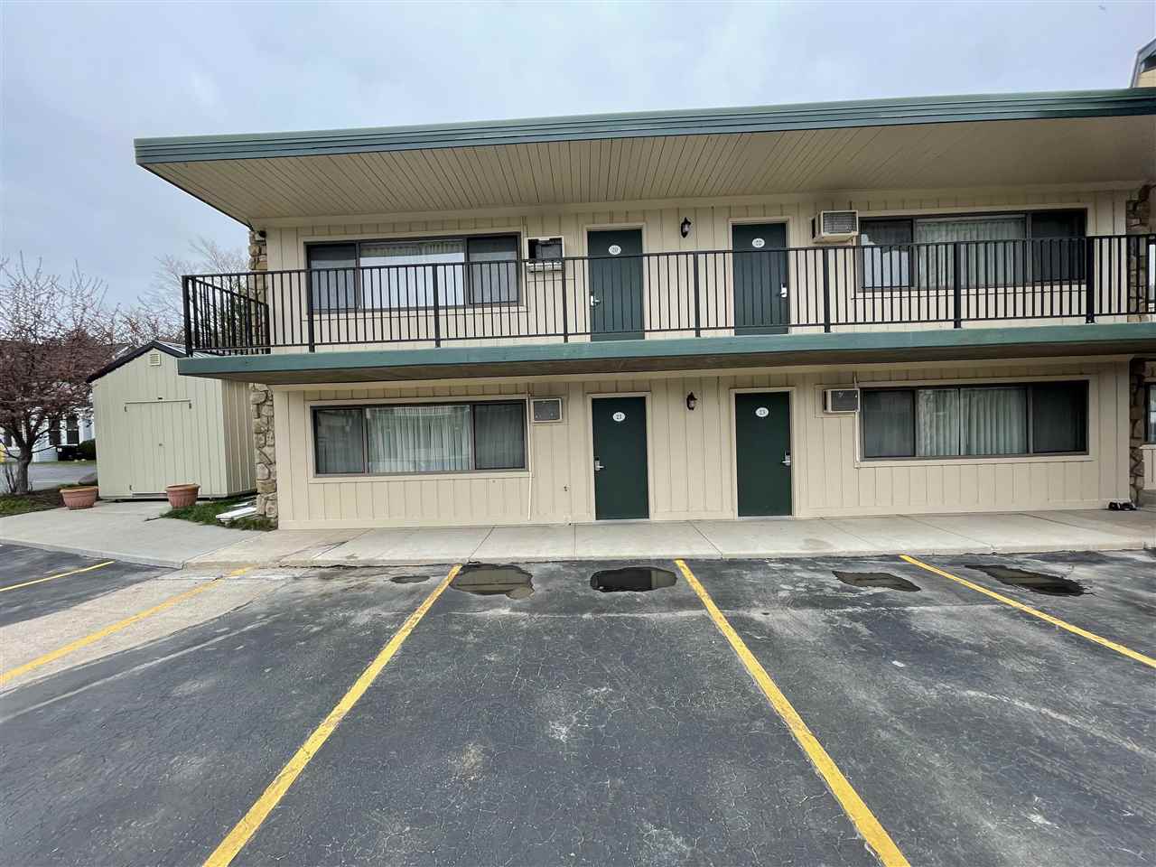 111 Pine River Lane Unit: 21