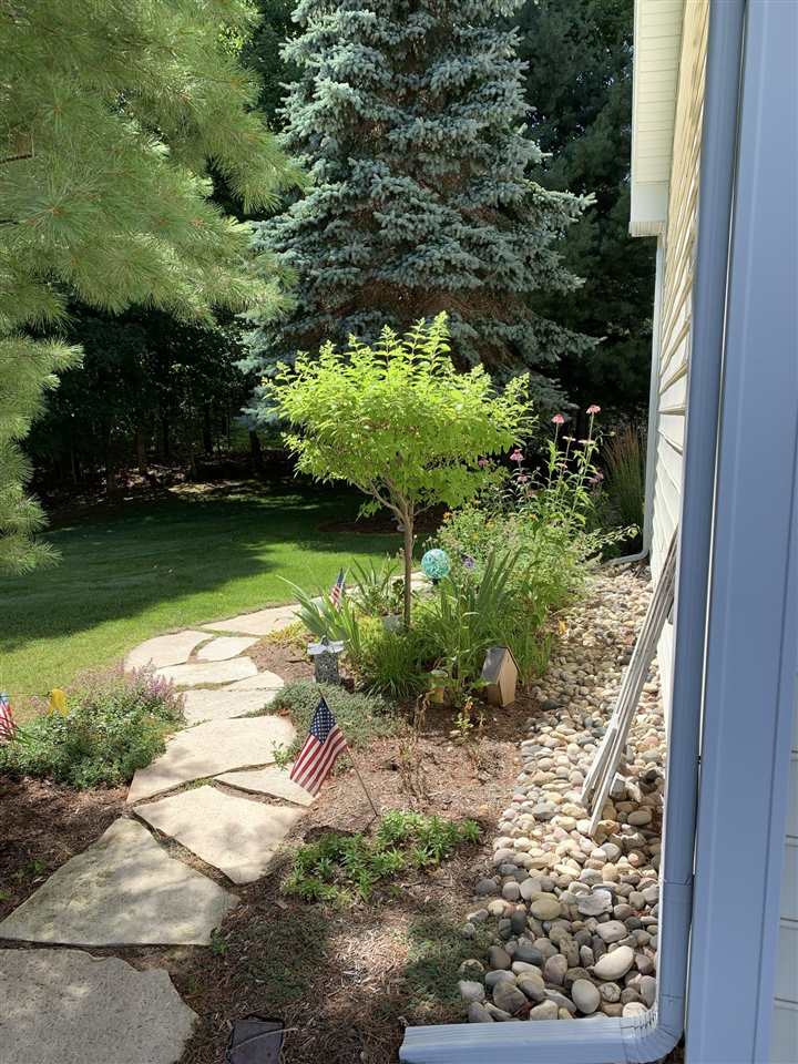 7698 Evergreen Ridge