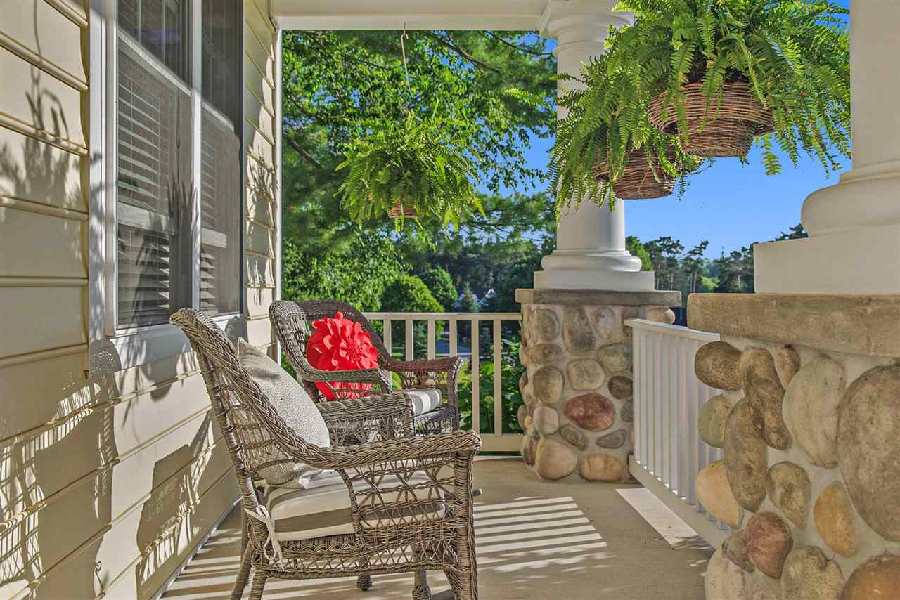 7698 Evergreen Ridge