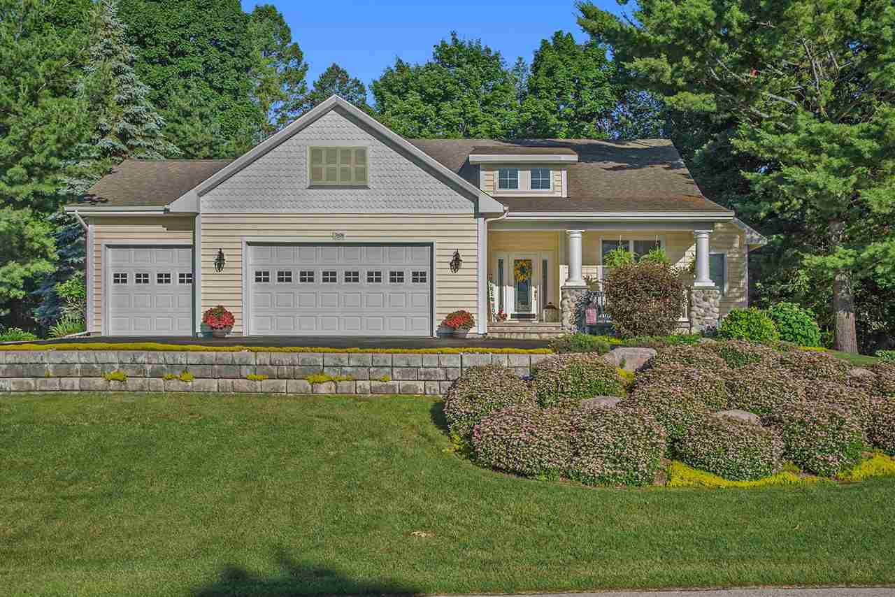 7698 Evergreen Ridge