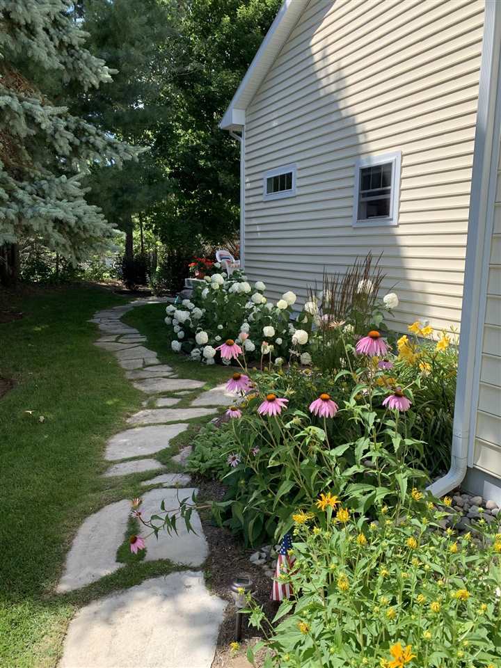 7698 Evergreen Ridge