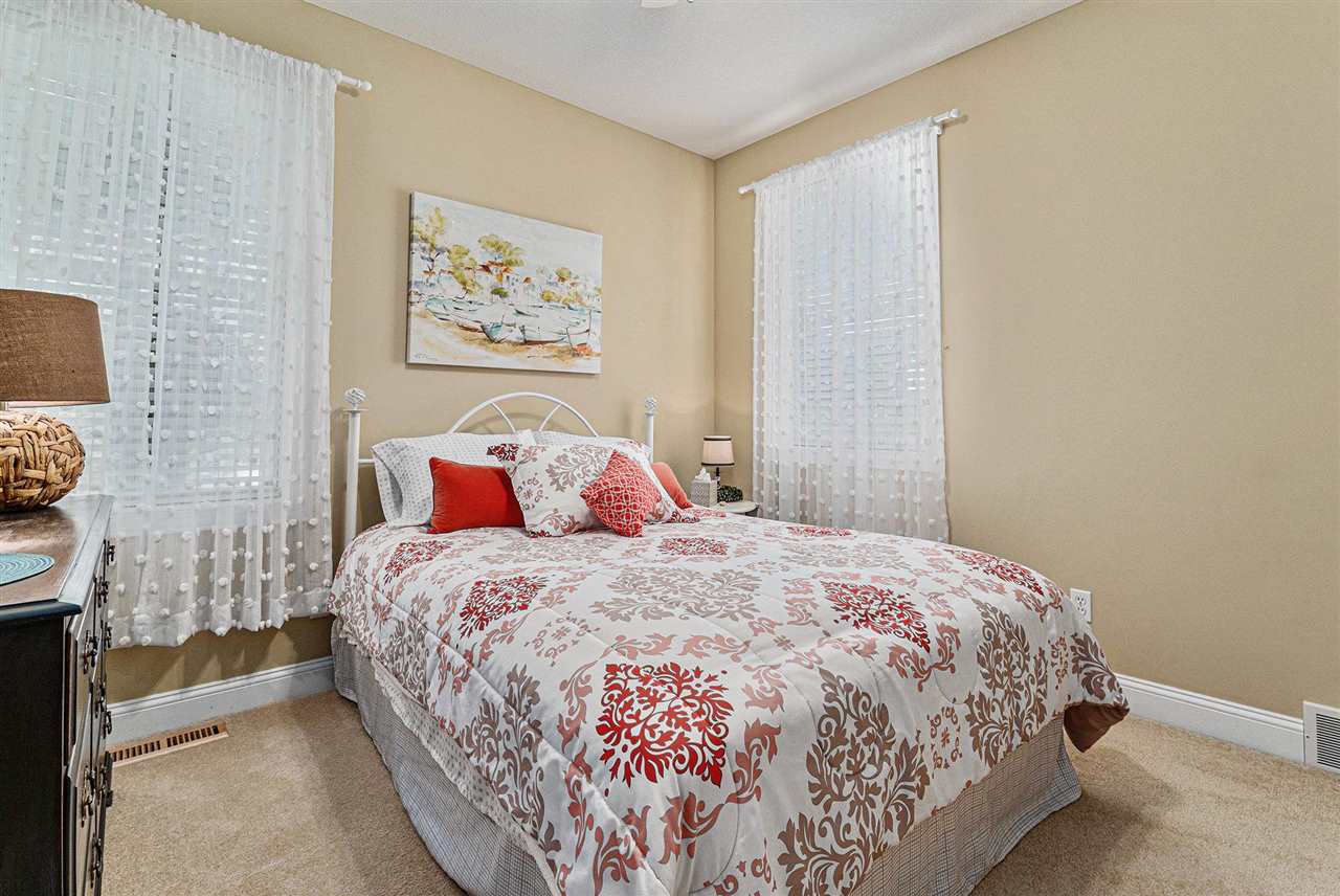 7698 Evergreen Ridge