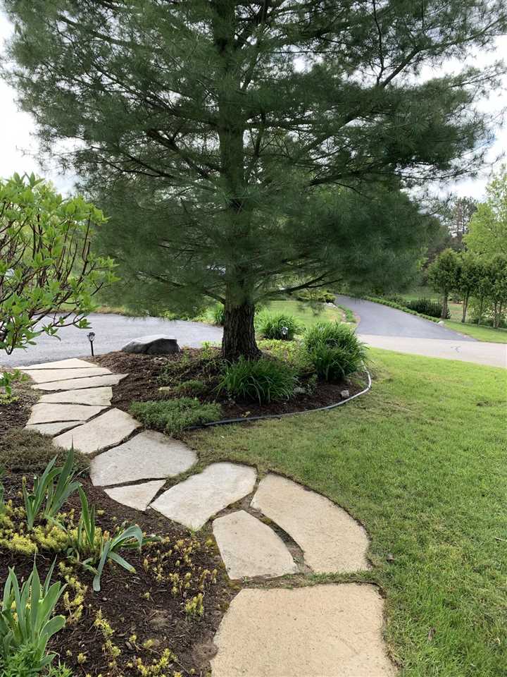 7698 Evergreen Ridge