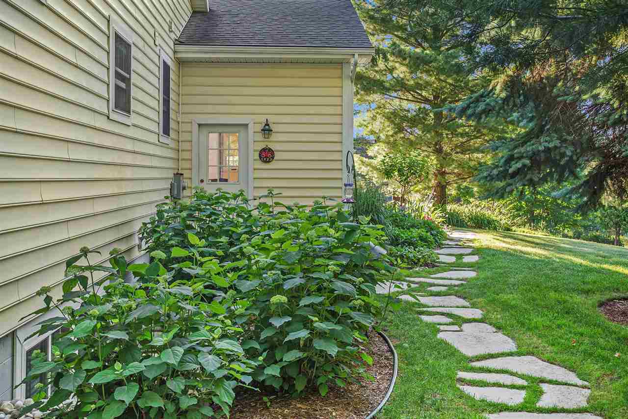 7698 Evergreen Ridge