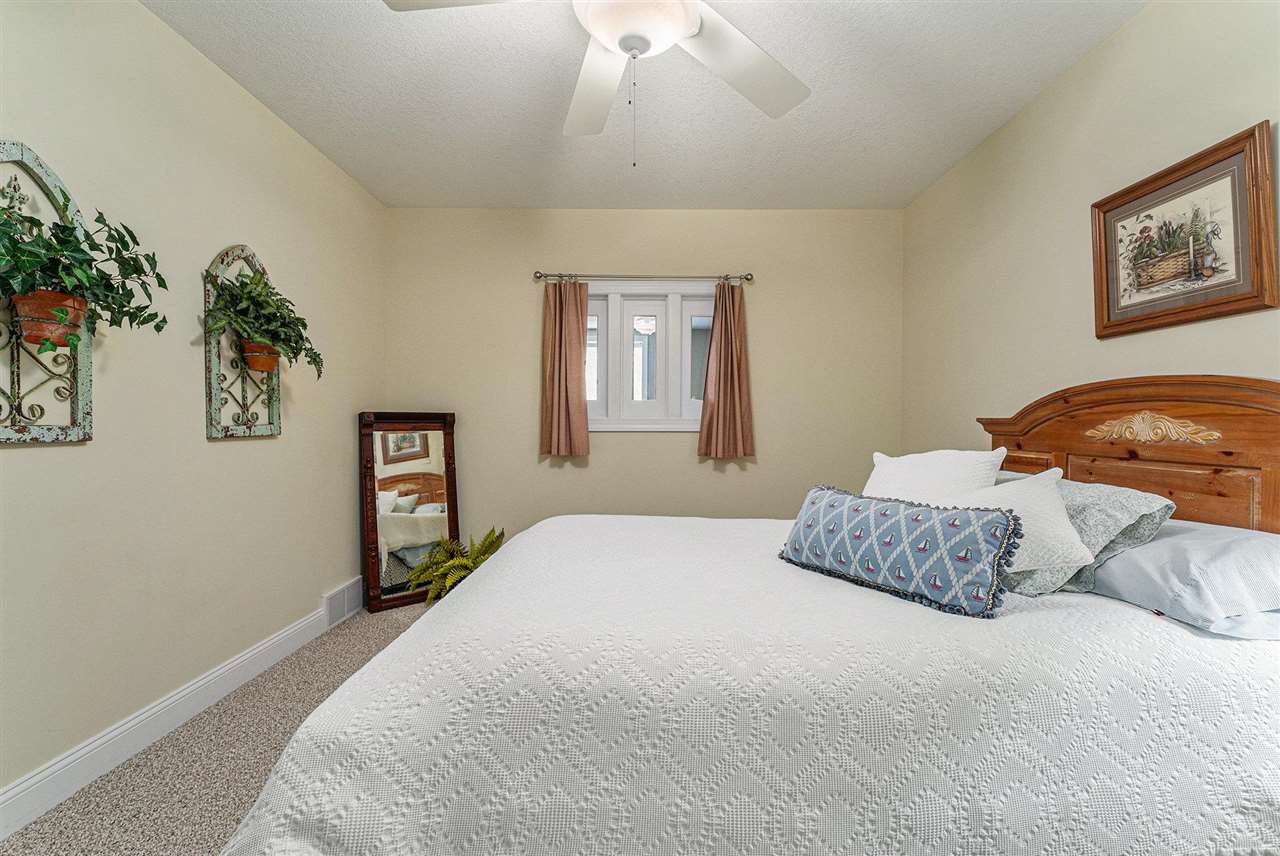 7698 Evergreen Ridge