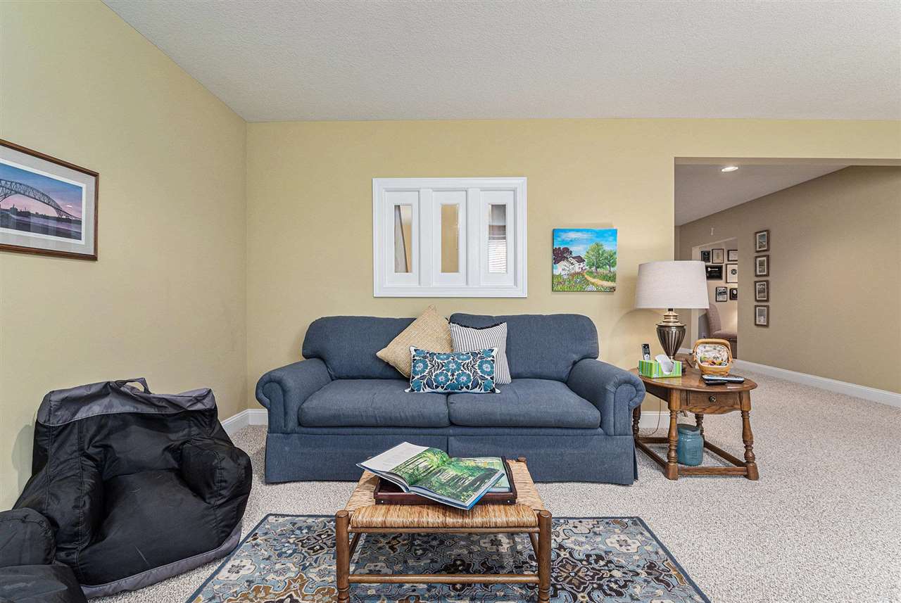 7698 Evergreen Ridge