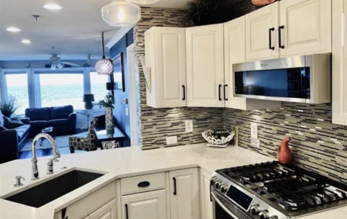 300 FRONT Street Unit: 103