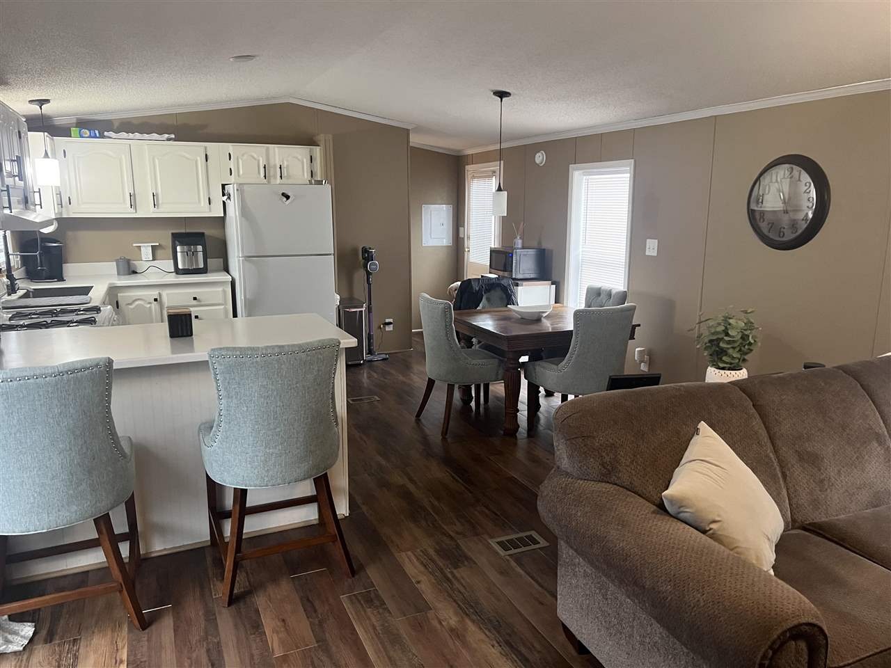 631 E Lake Street Unit: 20