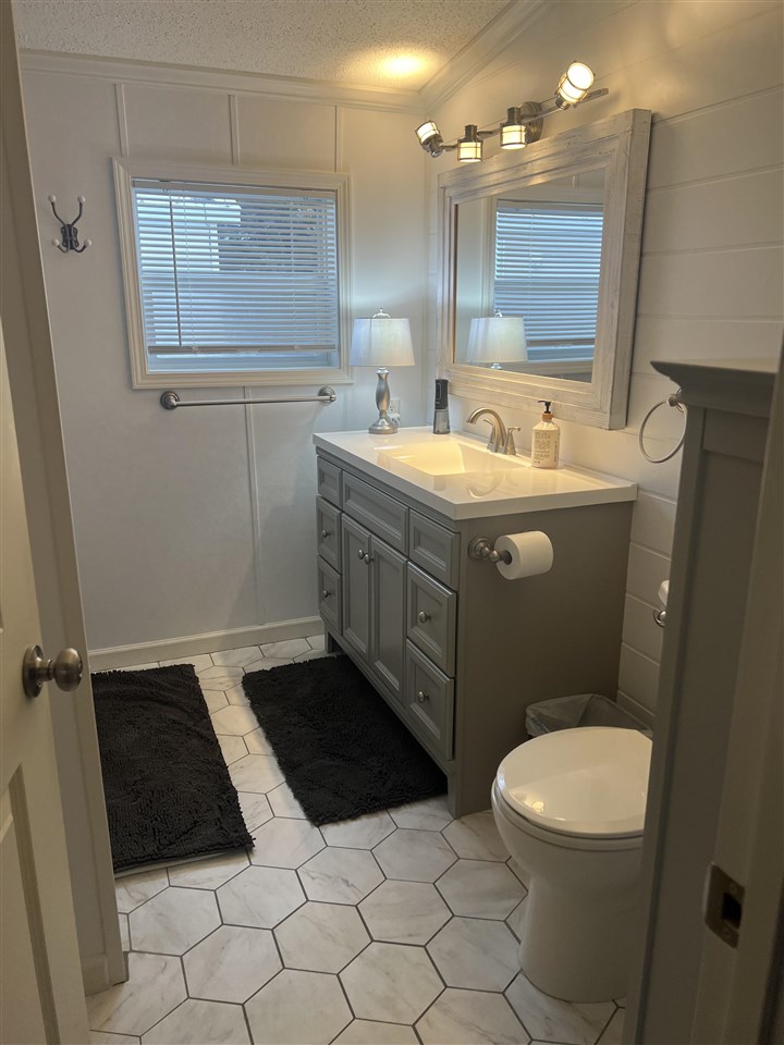 631 E Lake Street Unit: 20