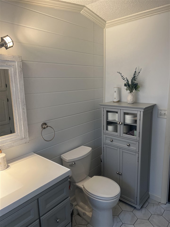 631 E Lake Street Unit: 20