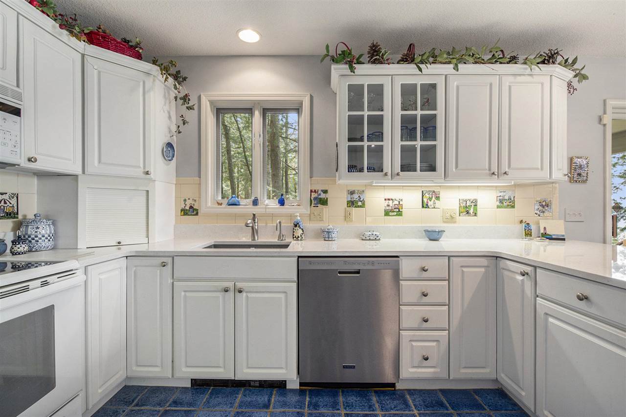 6983 N Lake Shore Dr.