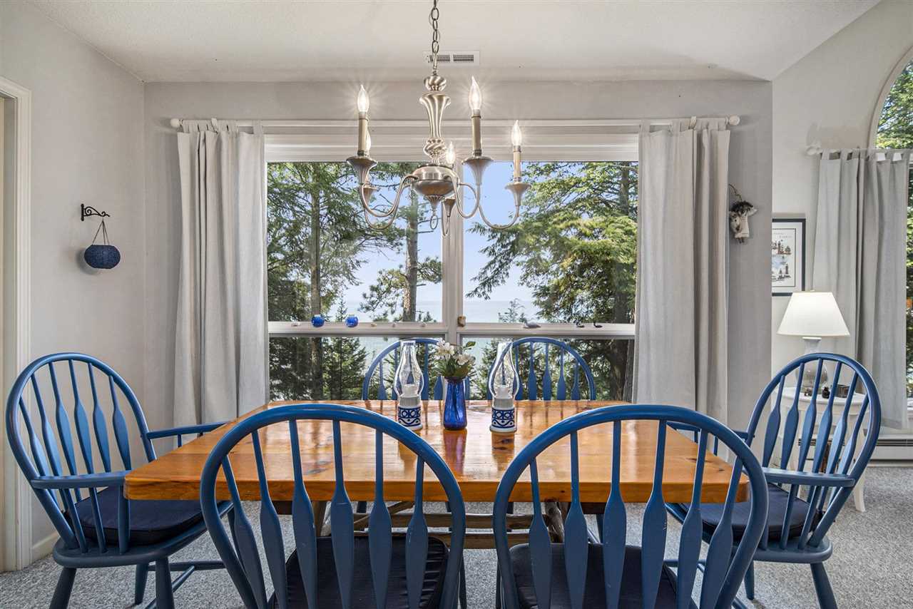 6983 N Lake Shore Dr.