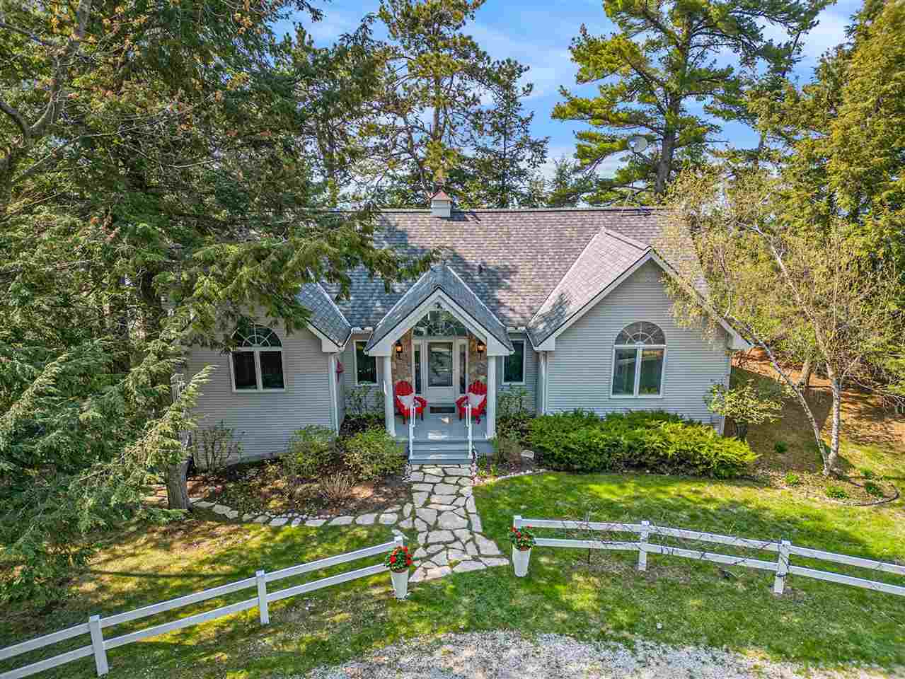 6983 N Lake Shore Dr.