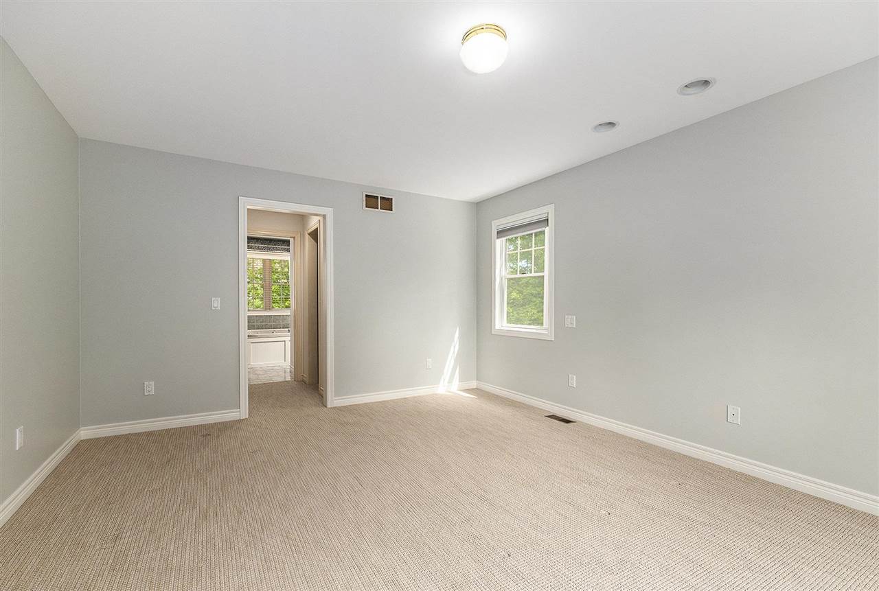 1241 Autumn Lane