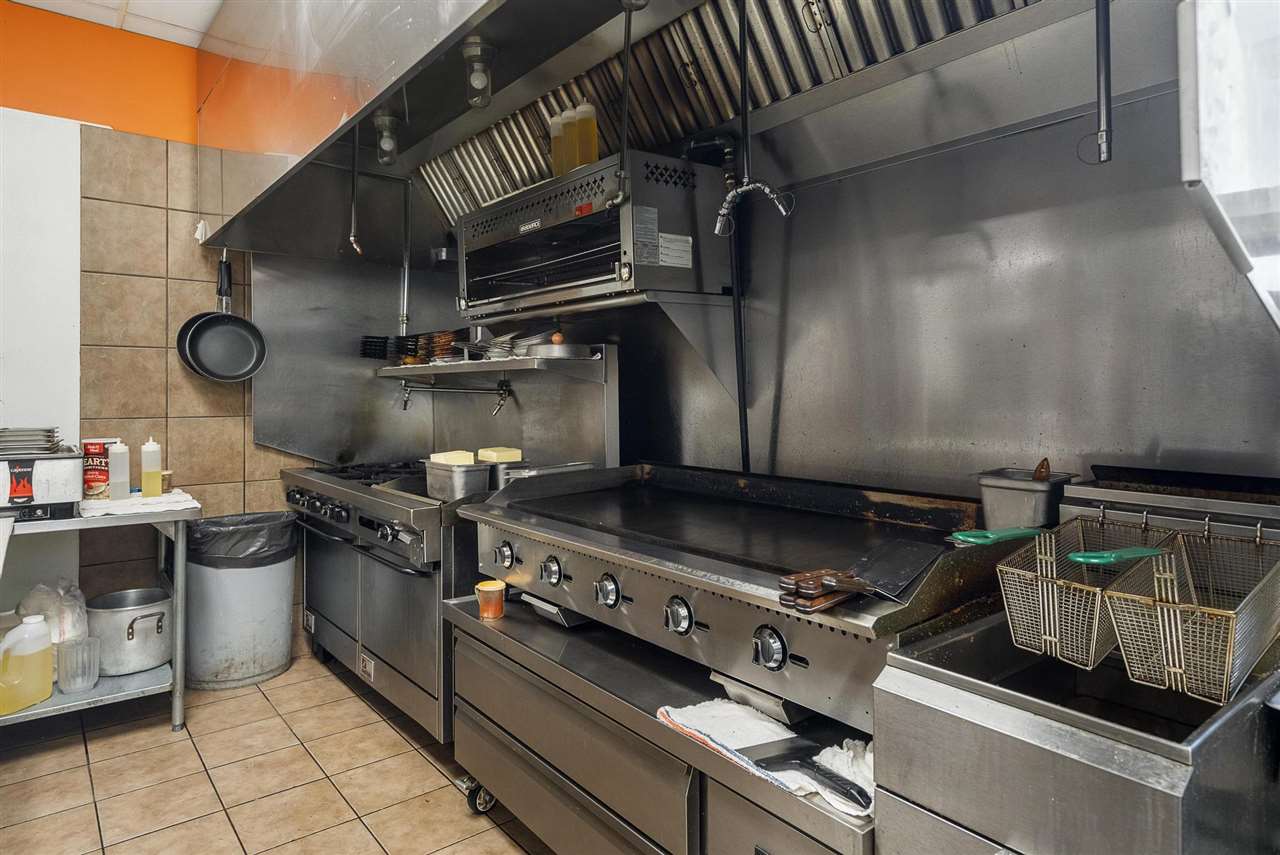 3890 Charlevoix Avenue Unit: 290