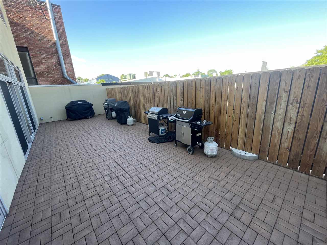 417 Bridge Street Unit: 203