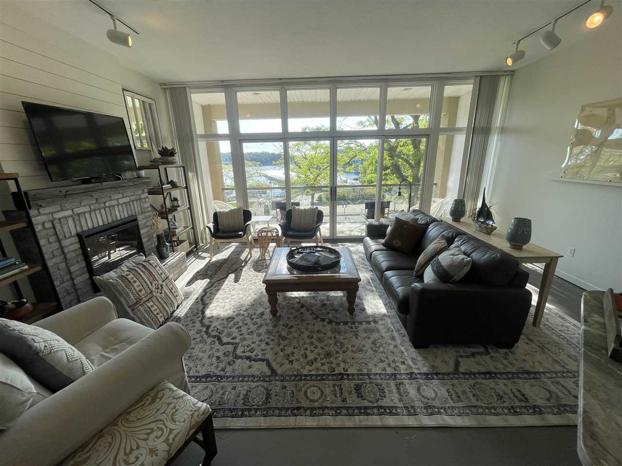 417 Bridge Street Unit: 203