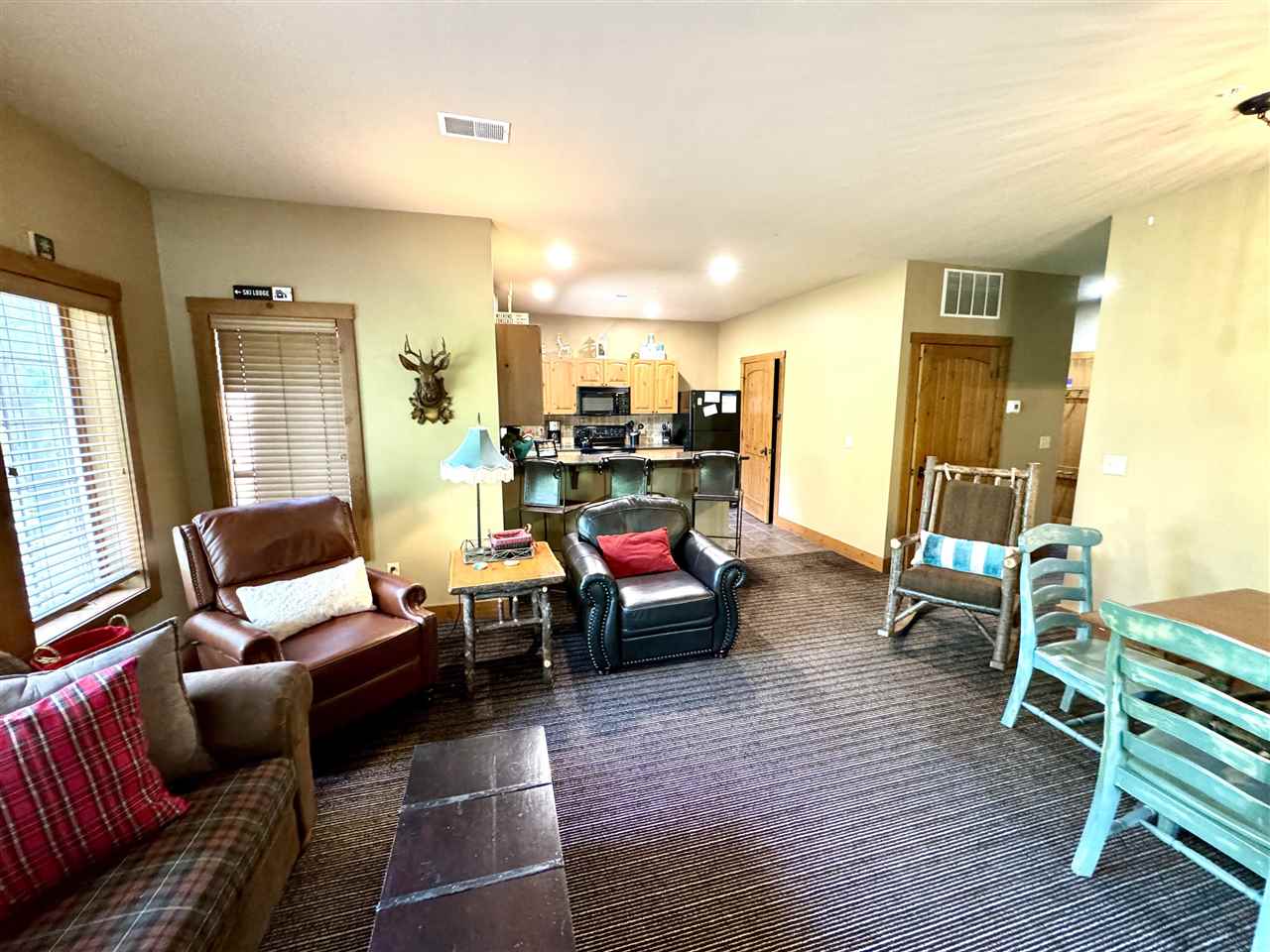 1710 E Strasse Unit: Unit# 7308