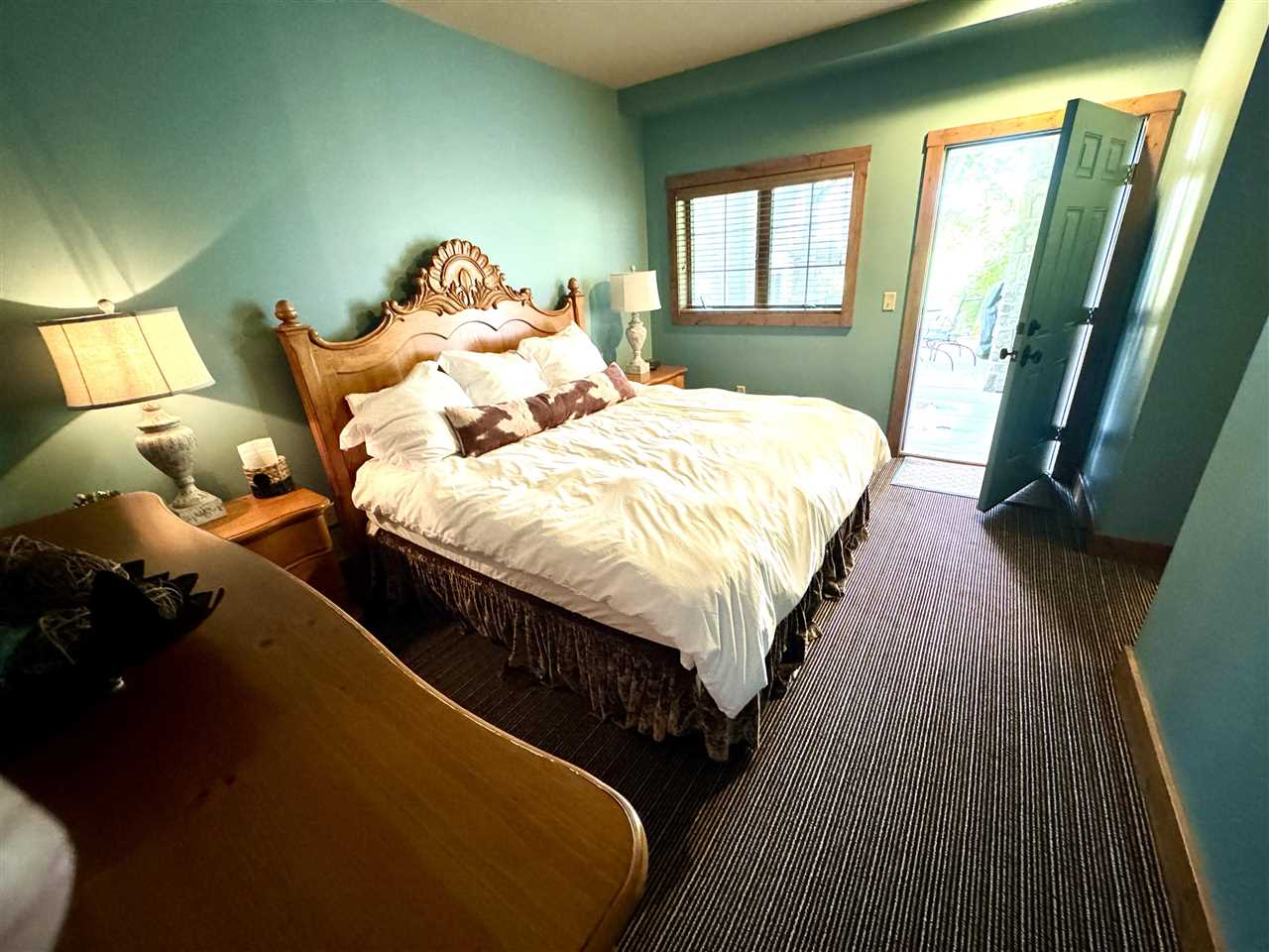 1710 E Strasse Unit: Unit# 7308