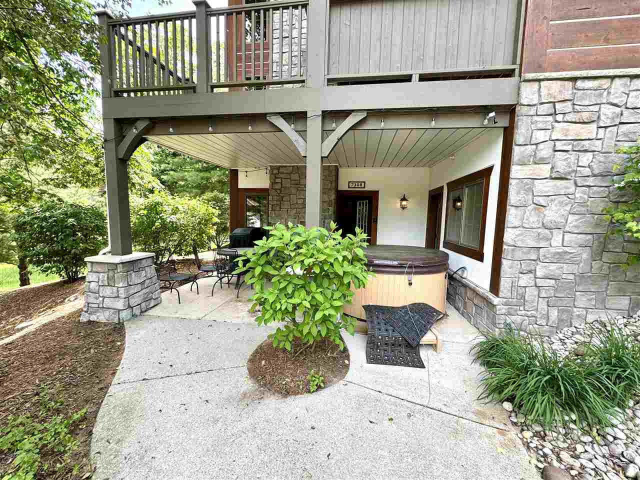 1710 E Strasse Unit: Unit# 7308