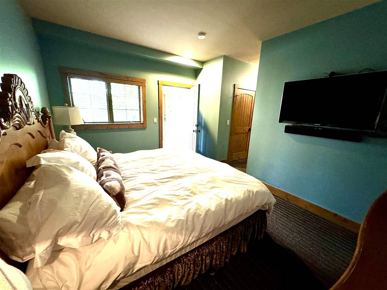 1710 E Strasse Unit: Unit# 7308