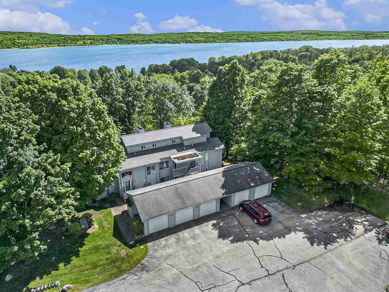 100 Hawkridge Drive