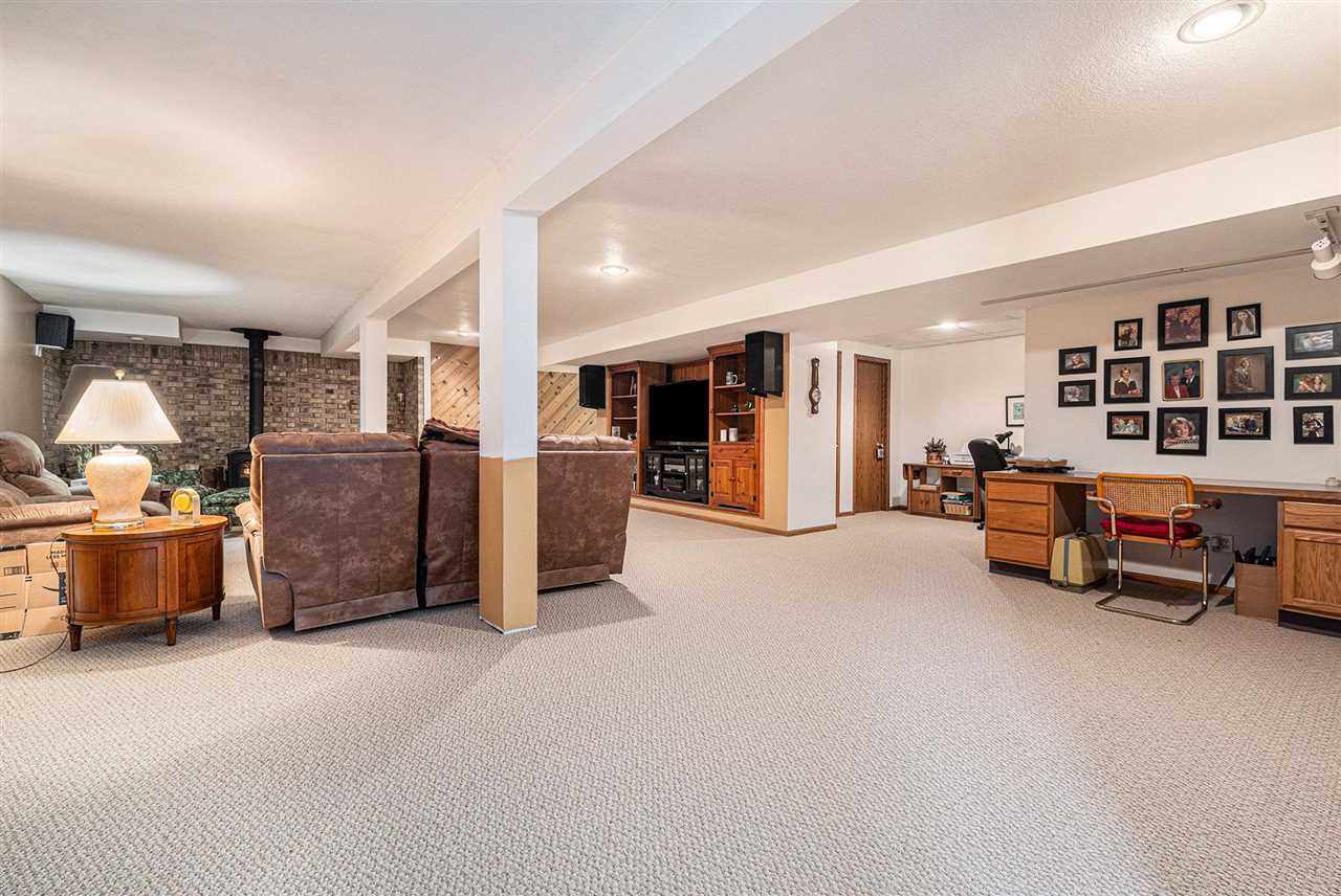 215 Lake Ridge Trail
