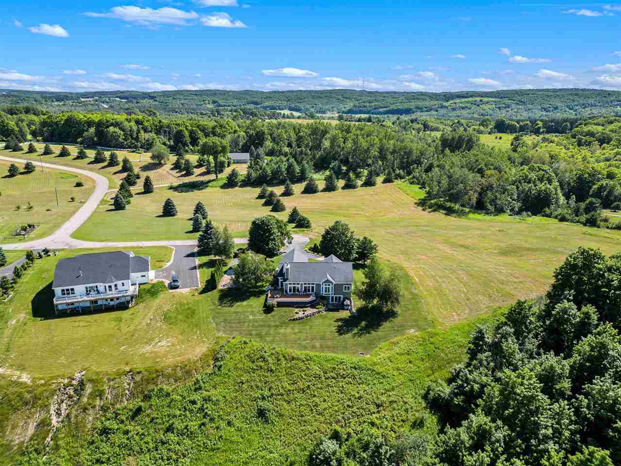 215 Lake Ridge Trail