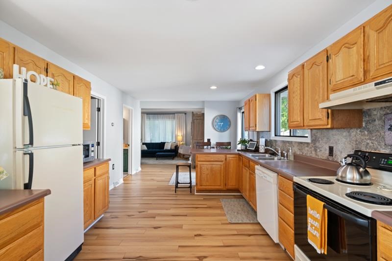 104 E Lincoln