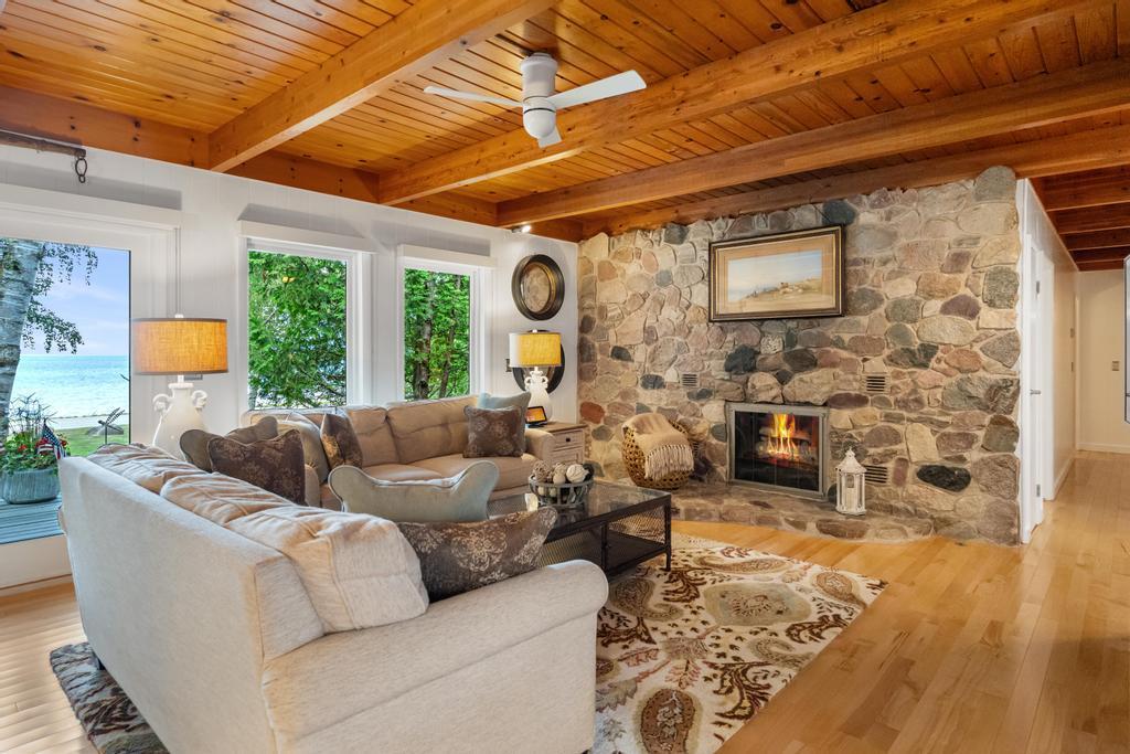 14959 Boulder Avenue