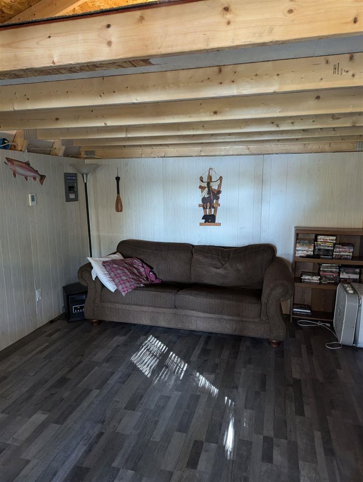 3356 Phelps Road