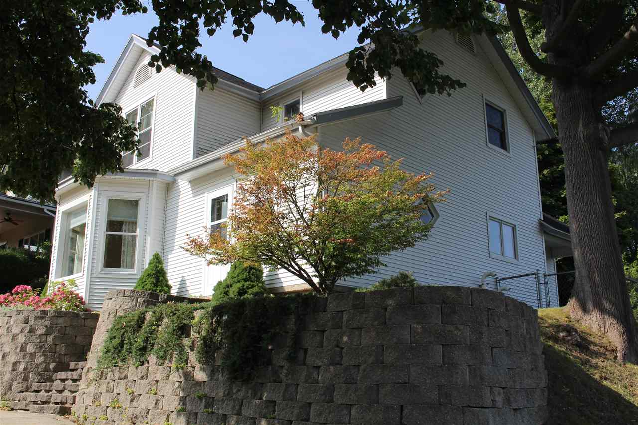 808 Howard Street