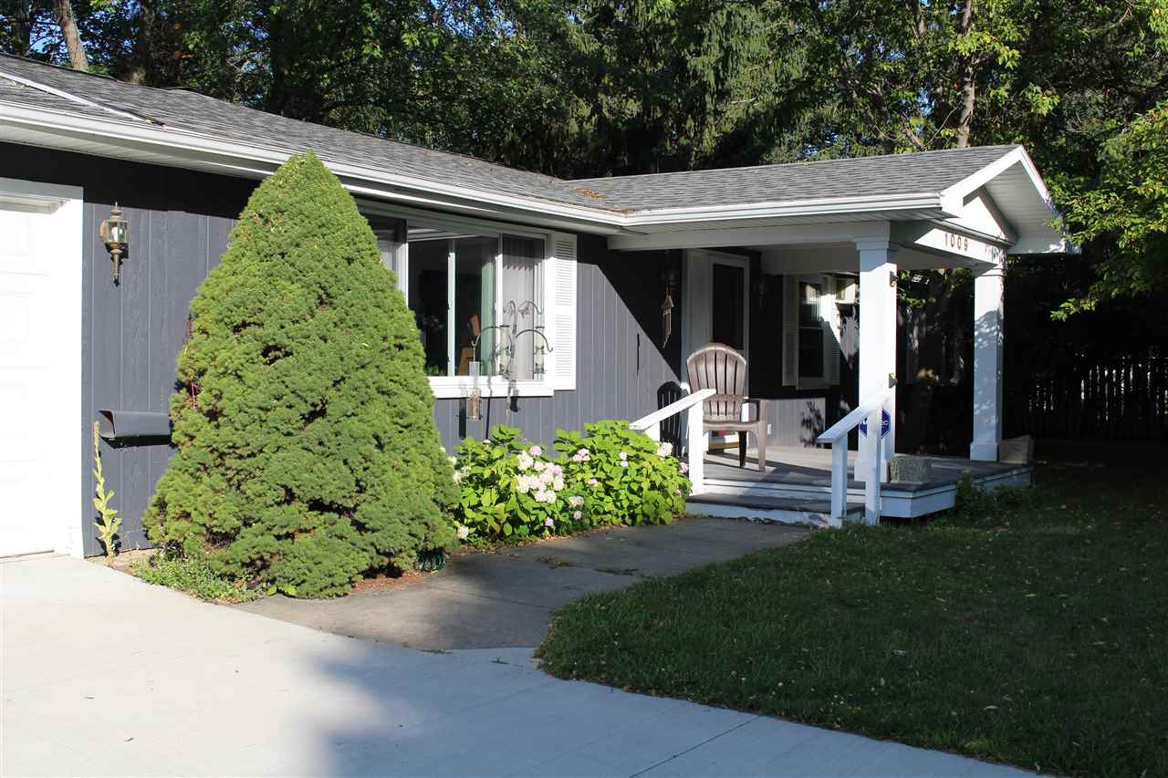 1009 St. James Place
