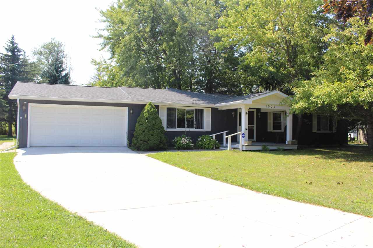1009 St. James Place