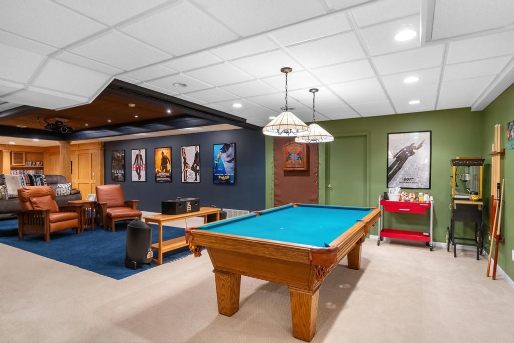 645 Woodhill Court