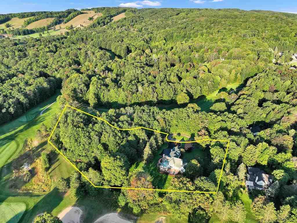 645 Woodhill Court