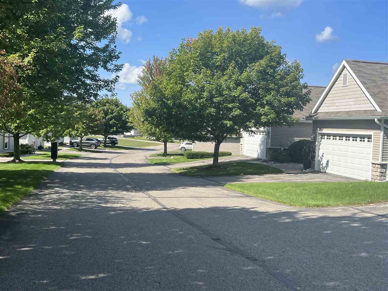 1491 CASTLE Drive Unit: 52