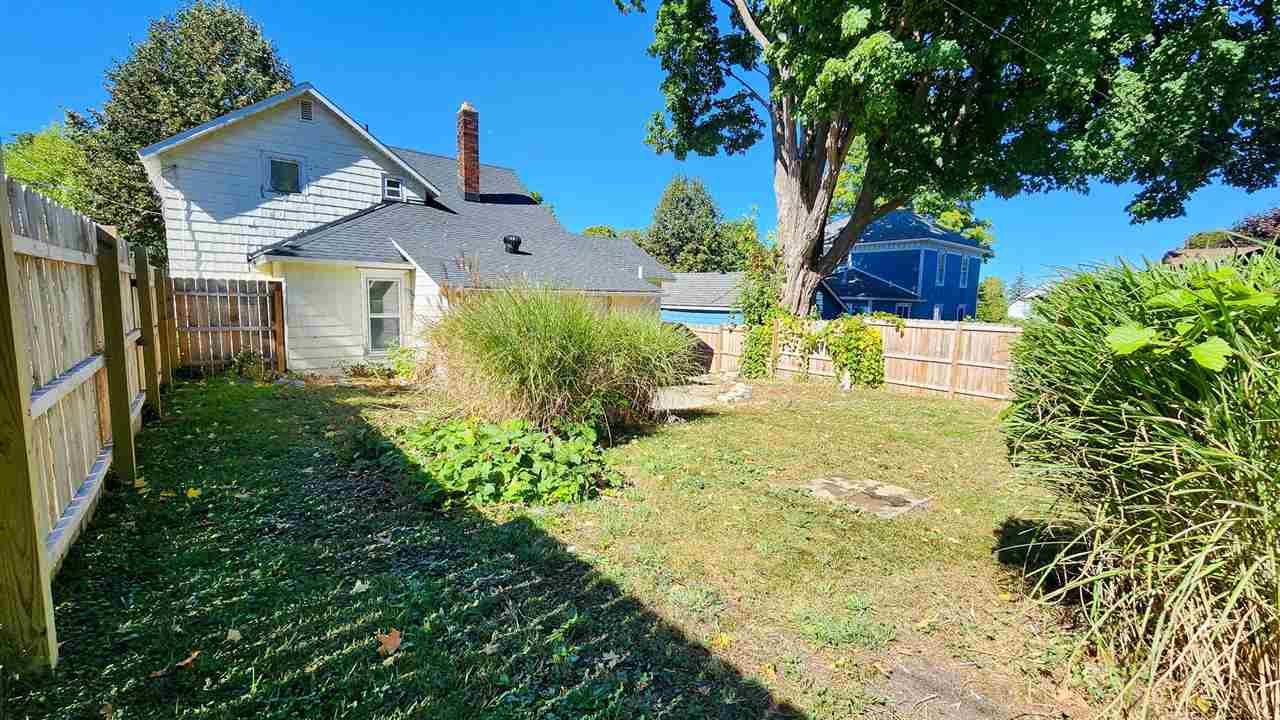 609 Elizabeth Street